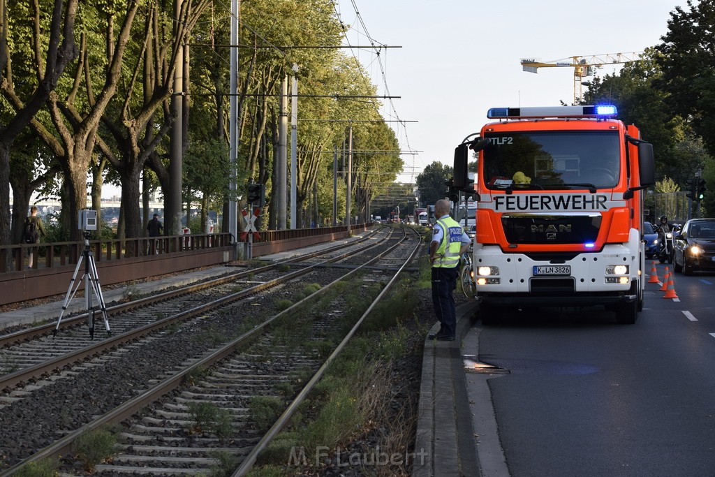 PStrab Koeln Bayenthal Schoenhauserstr Gustav Heinemann Ufer P188.JPG - Miklos Laubert